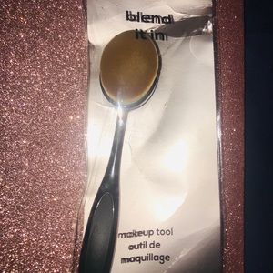Blend In brush for flawless makeup 💄